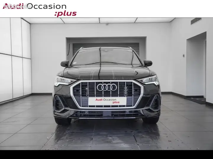 Audi Q3 2023 photo 2