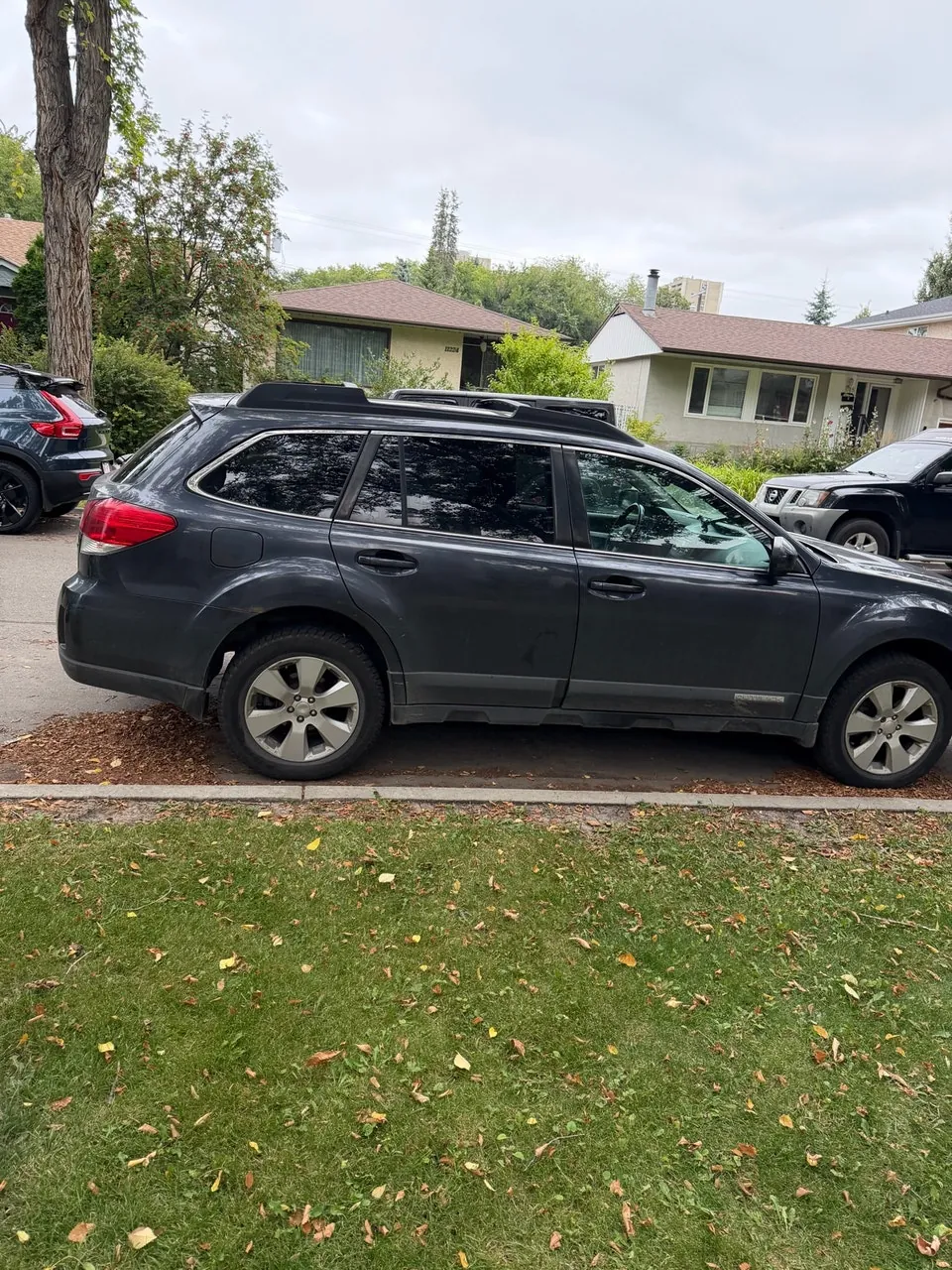 Subaru Outback 2011 photo 4