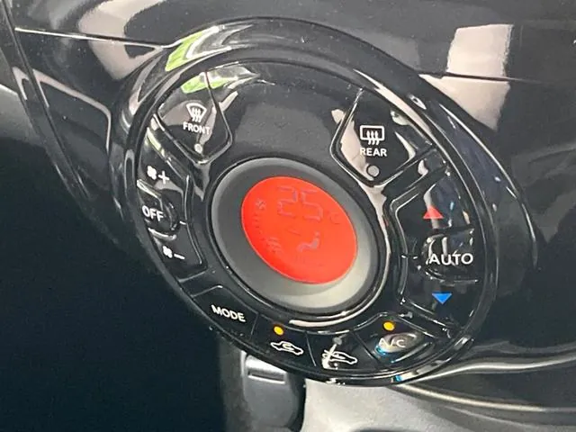 Nissan Note 2018 photo 5