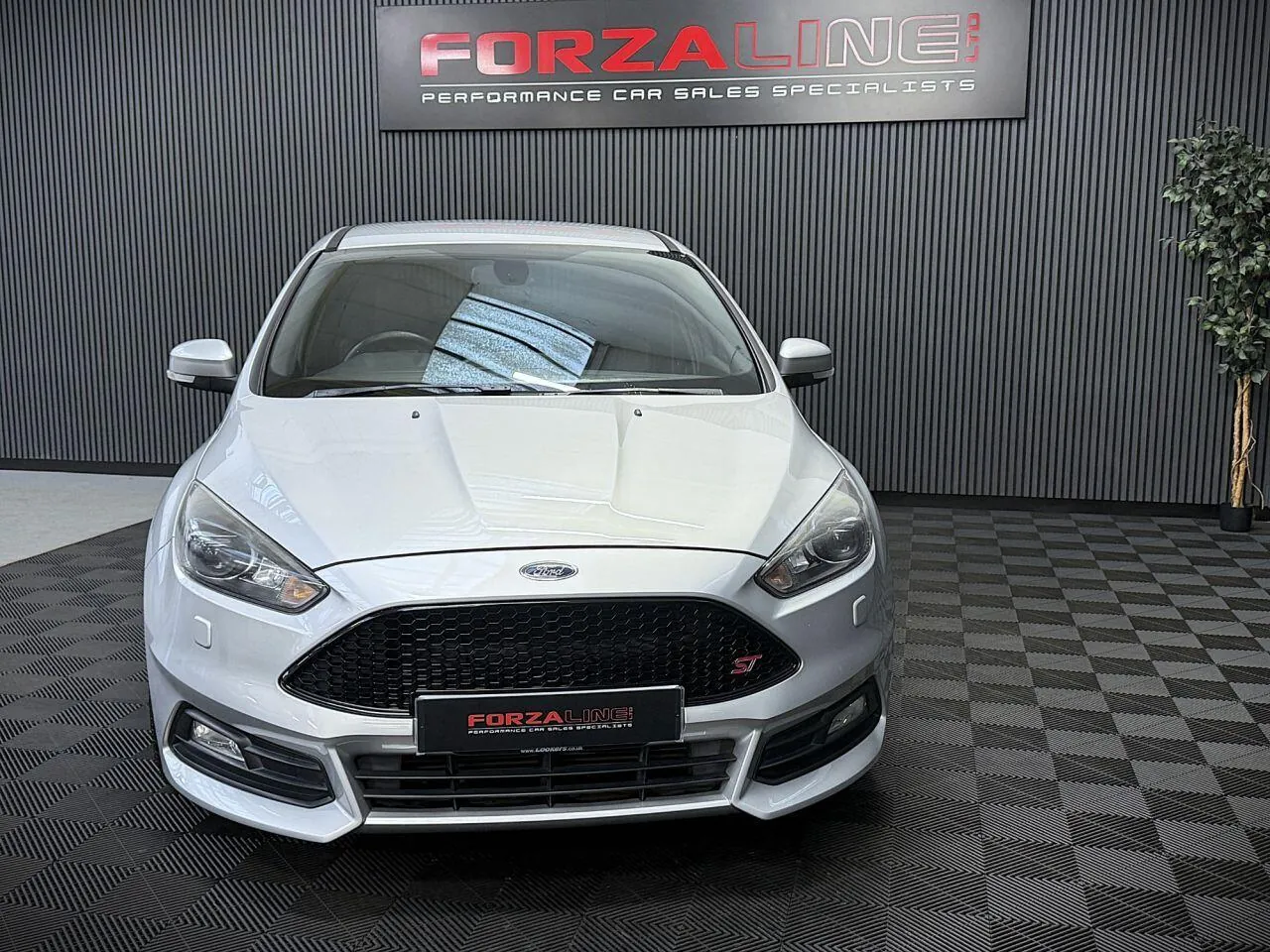 Ford Focus 2015 photo 2