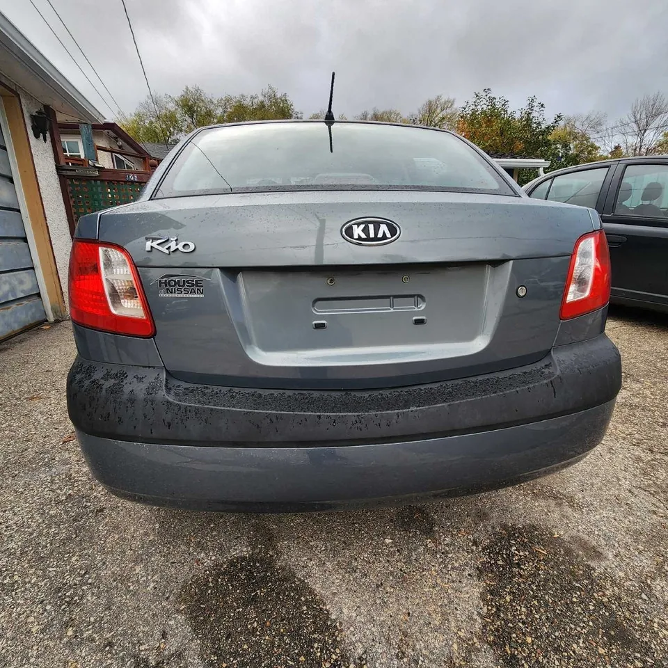 Kia Rio 2007 photo 4