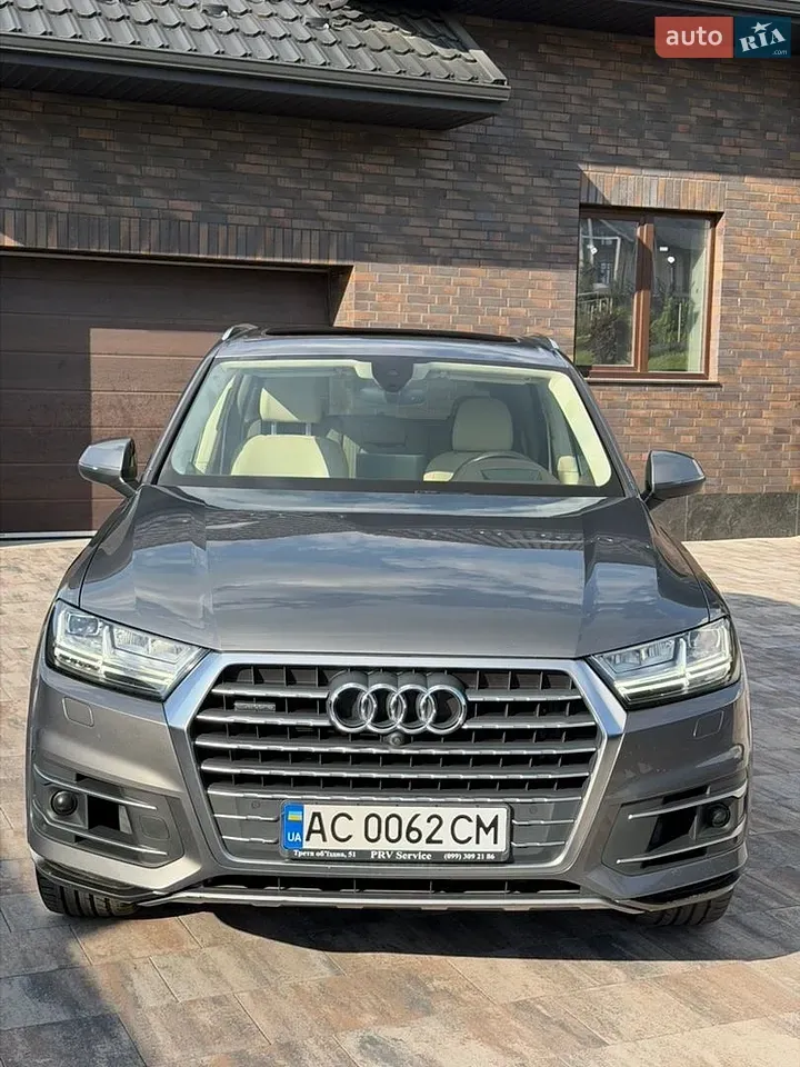 Audi Q7 2017 photo 2