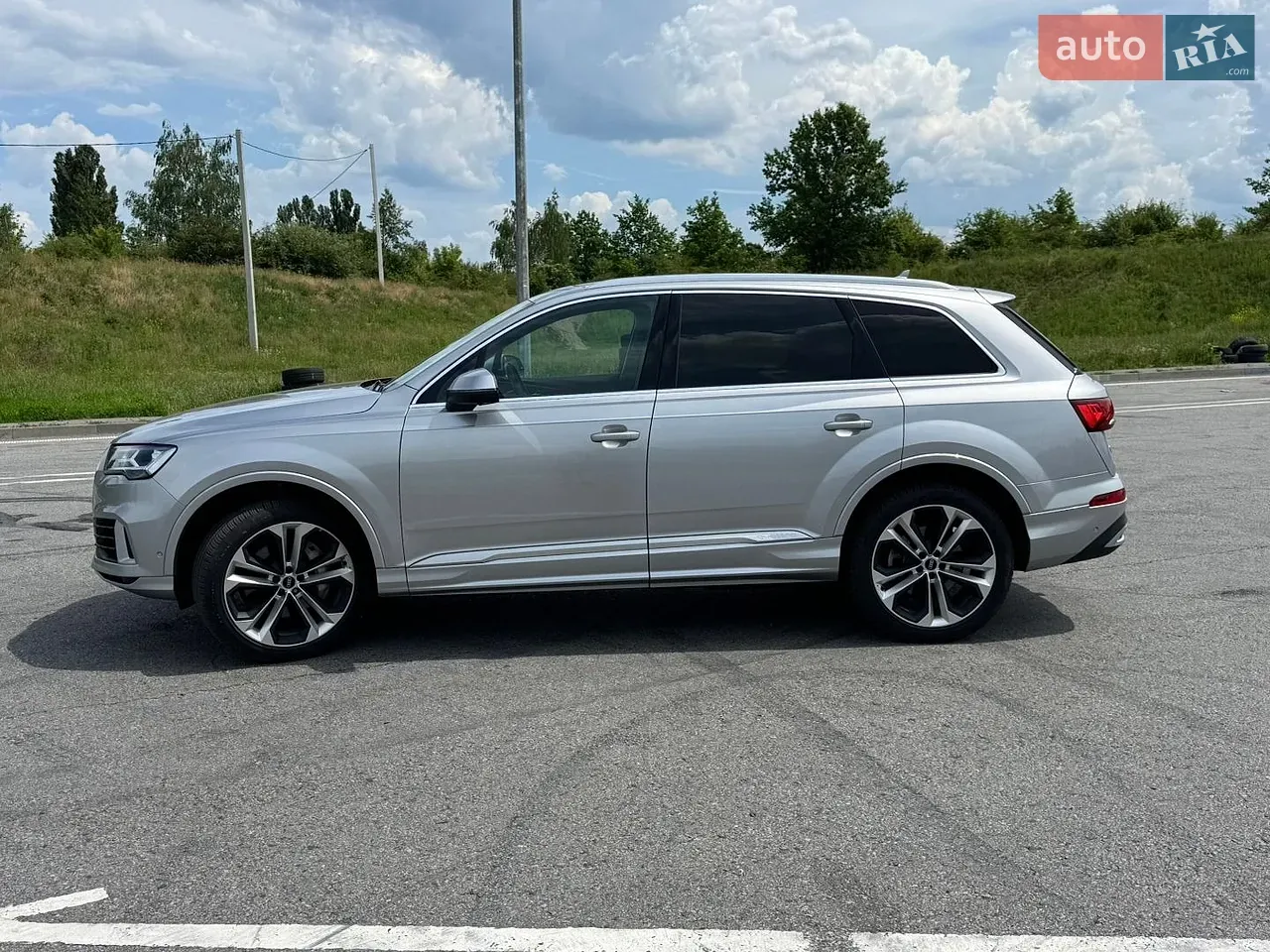 Audi Q7 2021 photo 5