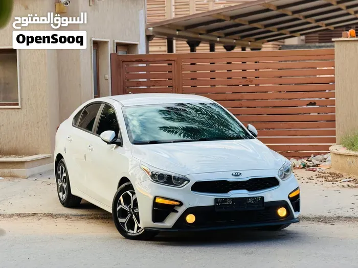 Kia Forte 2020 photo 2