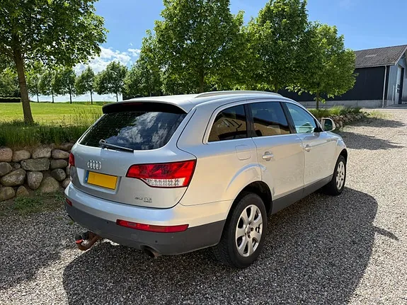 Audi Q7 2007 photo 3