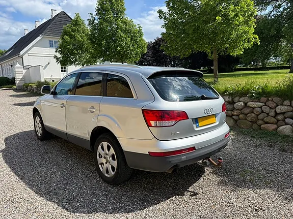 Audi Q7 2007 photo 4