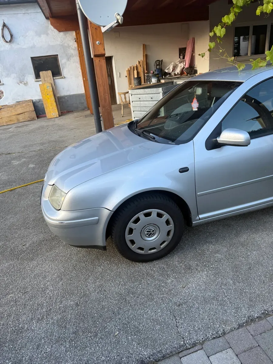 Volkswagen Bora 2003 photo 2
