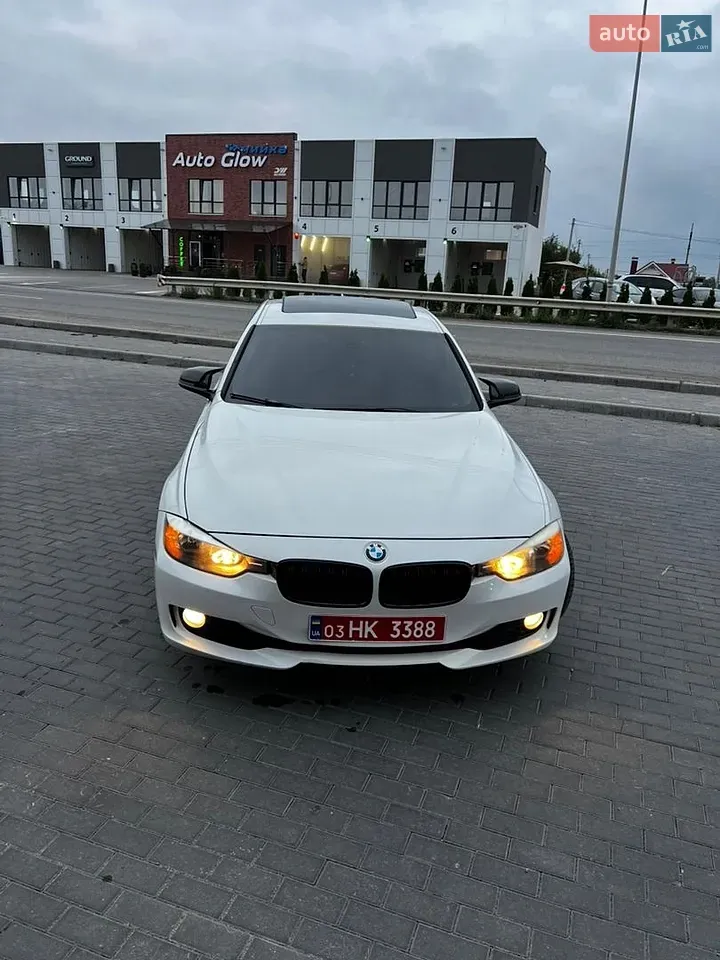 BMW 3 Series 2012 photo 4