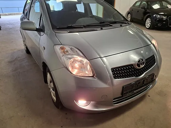 Toyota Yaris 2008 photo 3