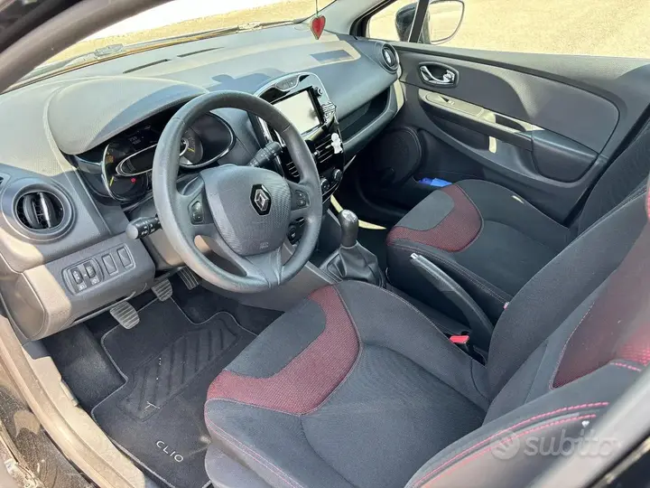 Renault Clio 2014 photo 5