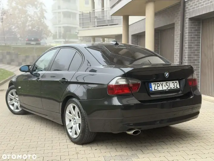 BMW 3 Series 2007 photo 2