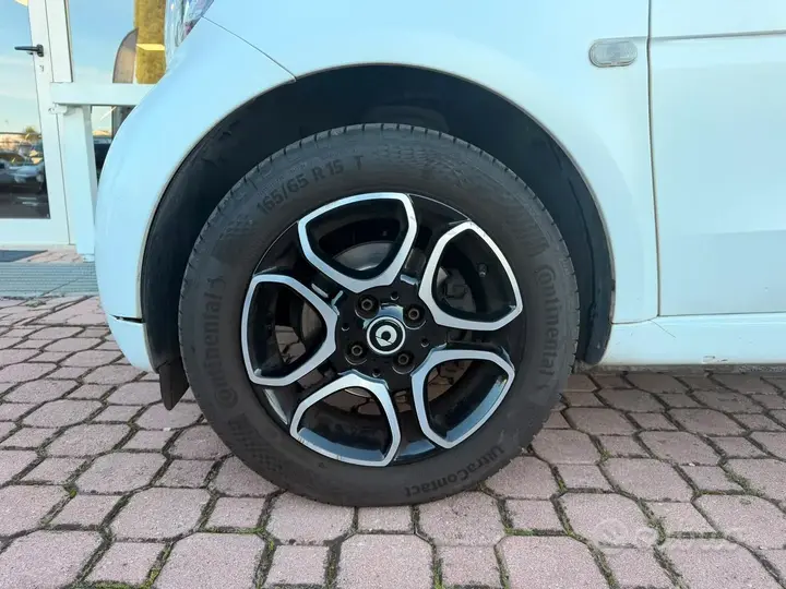 Smart Fortwo 2015 photo 2