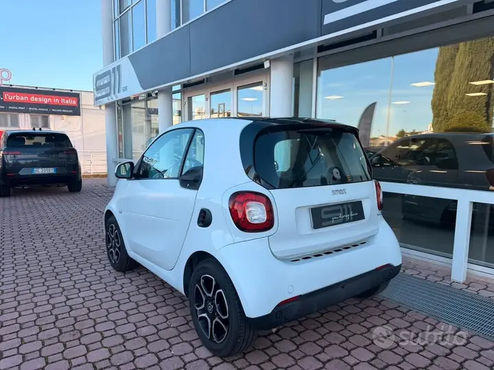 Smart Fortwo 2015 photo 4
