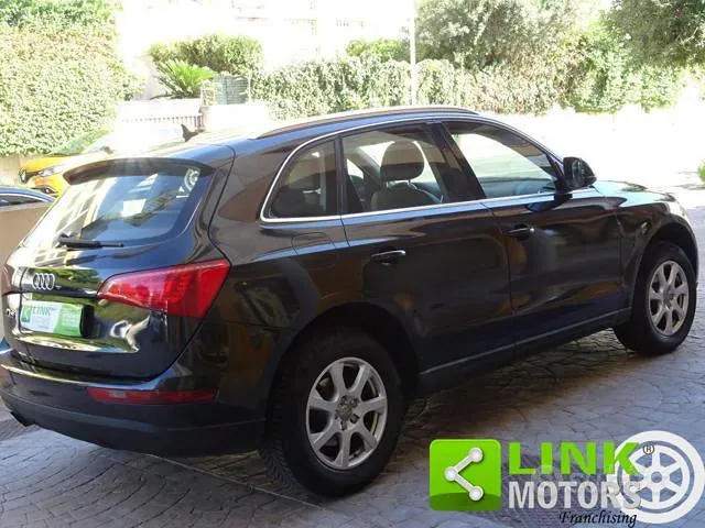Audi Q5 2010 photo 4