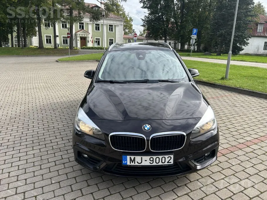 BMW 216D Grand Tourer 2015 photo 4
