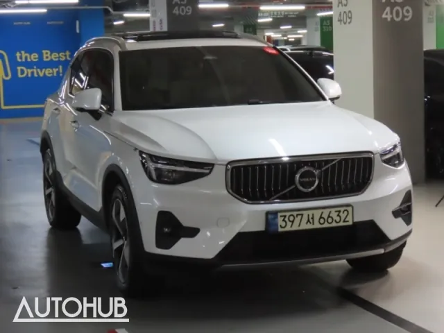 Volvo Xc40 2023 photo 2
