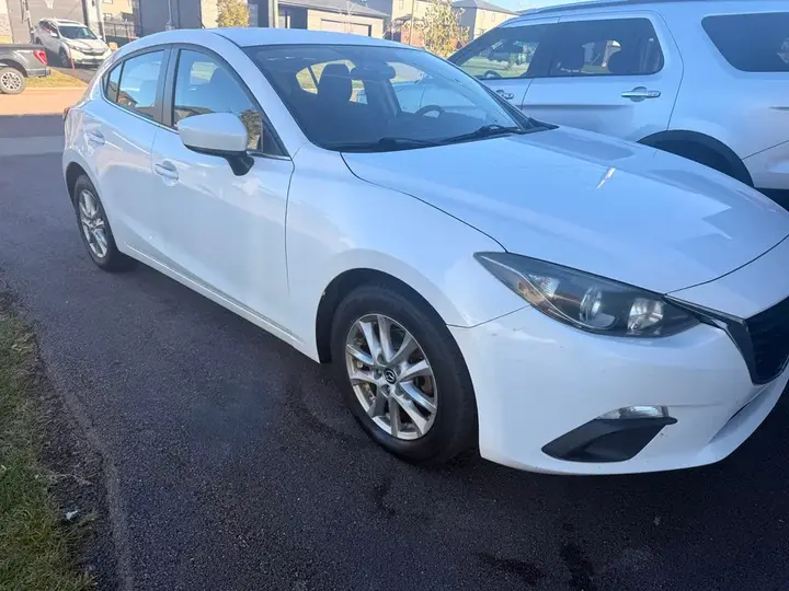 Mazda 3 2014 photo 2