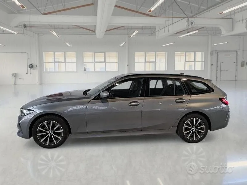 BMW 3 Series 2023 photo 5