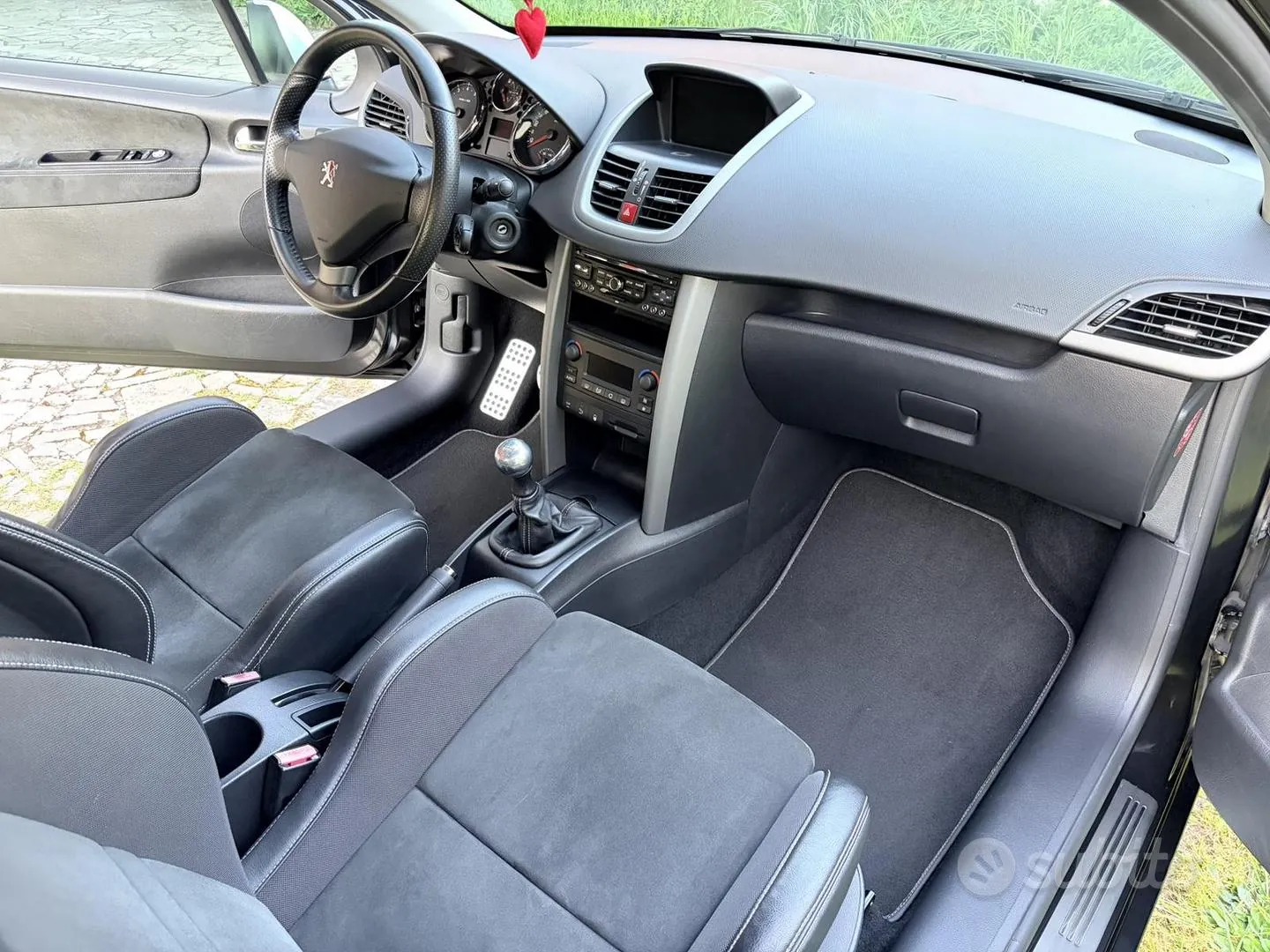 Peugeot 207 2009 photo 4
