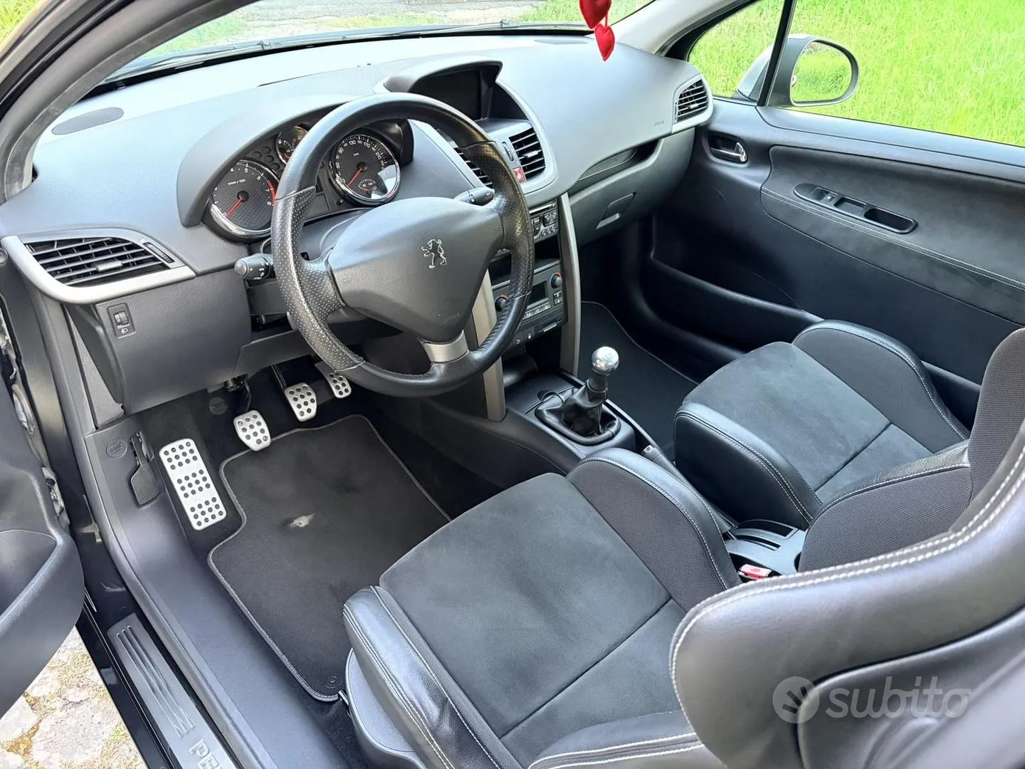 Peugeot 207 2009 photo 3