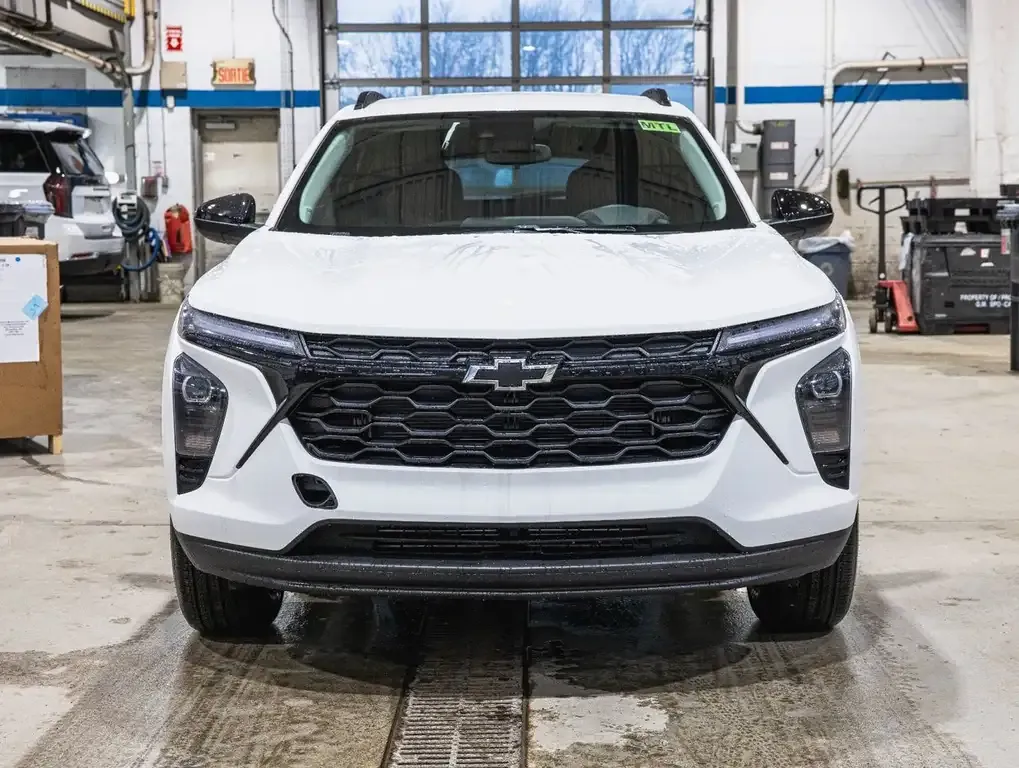 Chevrolet Trax 2026 photo 2