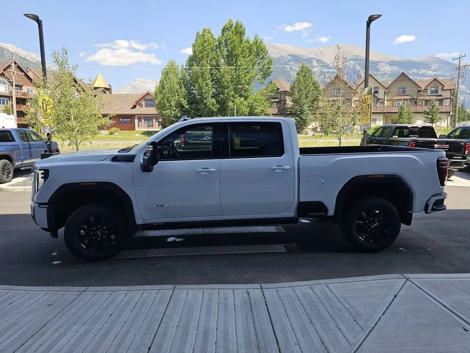 GMC Sierra 2500Hd 2026 photo 5