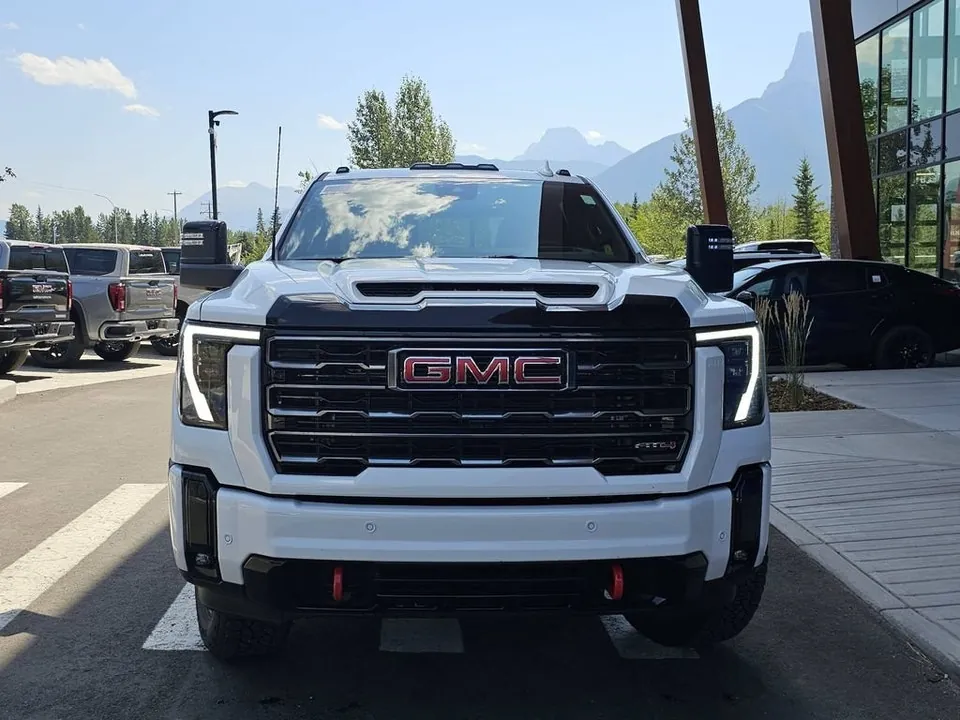 GMC Sierra 2500Hd 2026 photo 2