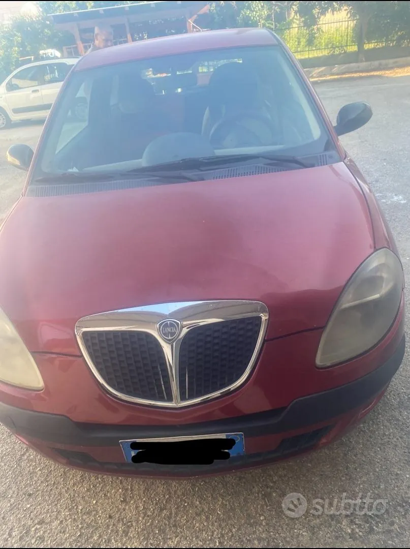 Lancia Ypsilon