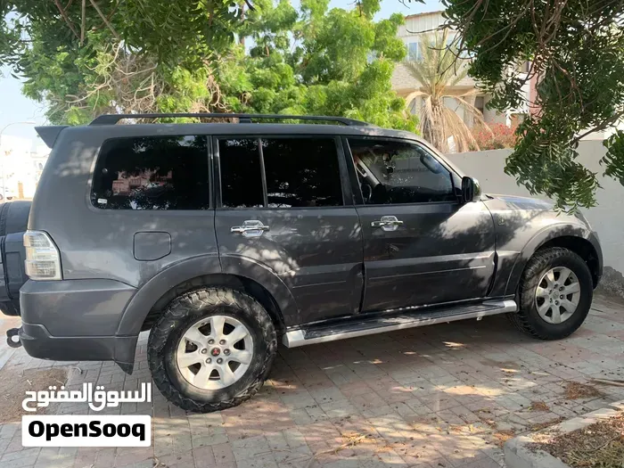 Mitsubishi Pajero 2012 photo 5