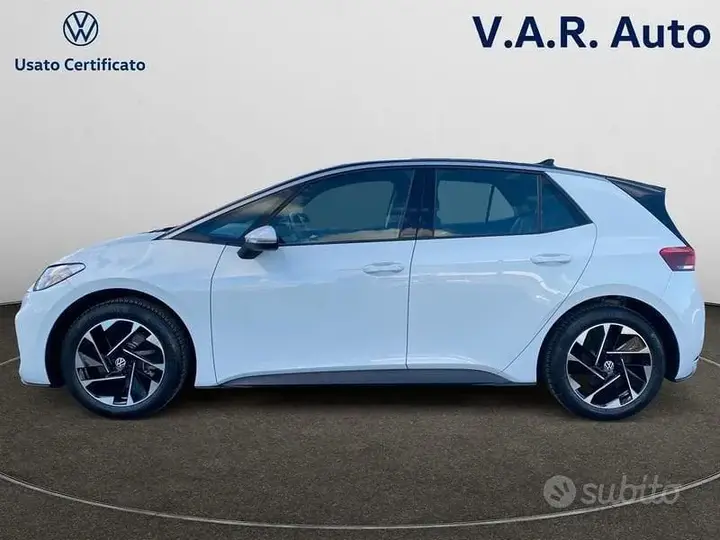 Volkswagen Id.3 2023 photo 2