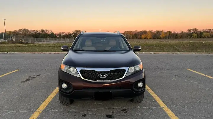 Kia Sorento 2011 photo 2