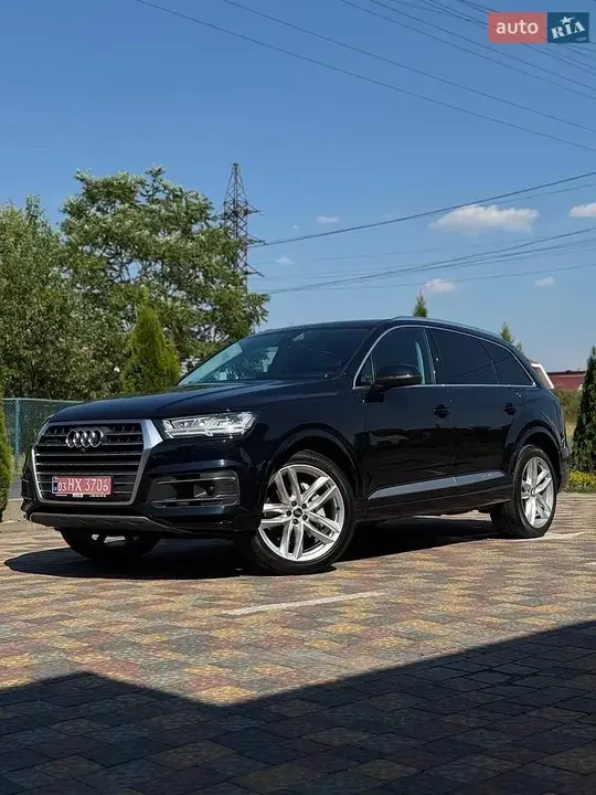 Audi Q7 2017 photo 2