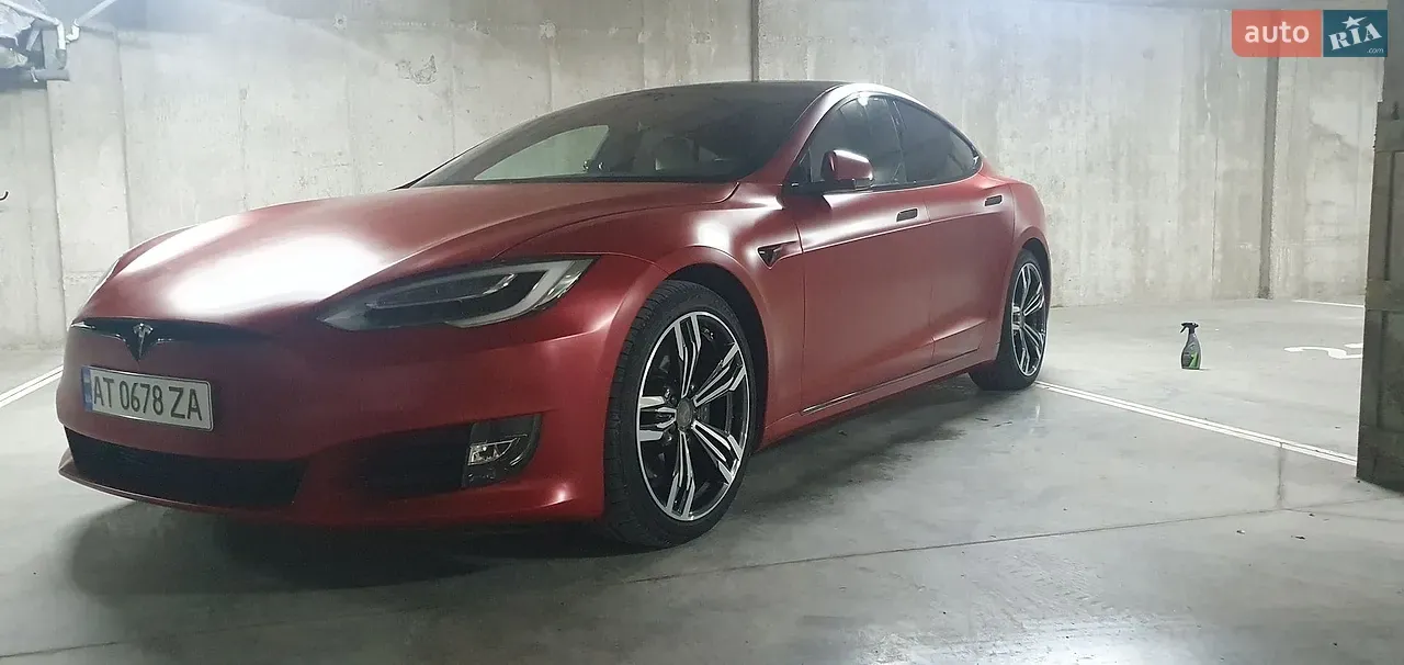 Tesla Model S 2020 photo 2