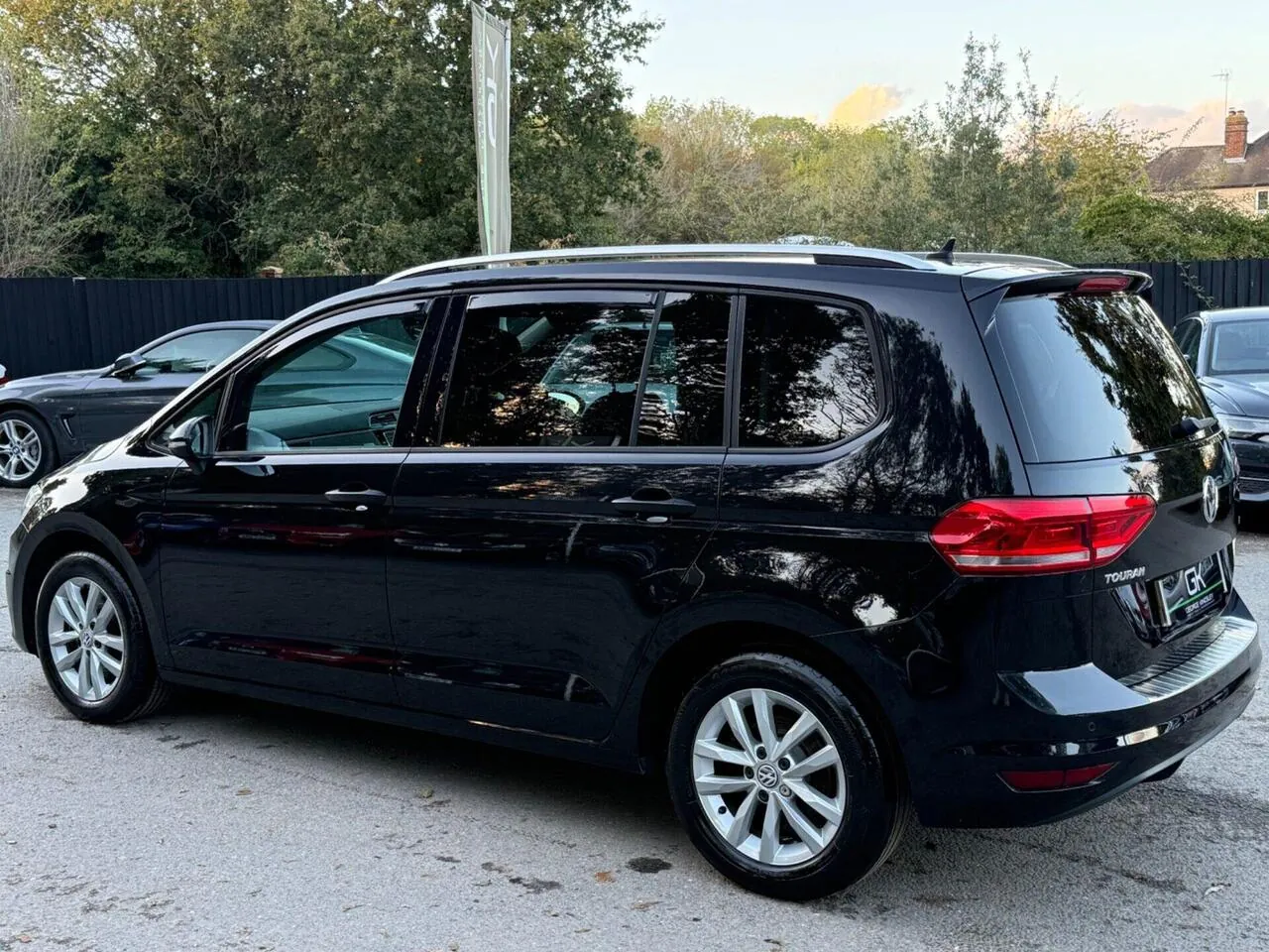 Volkswagen Touran 2016 photo 2
