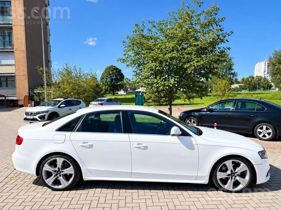 Audi A4 2008 photo 2