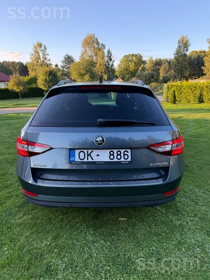 Skoda Superb 2017 photo 4