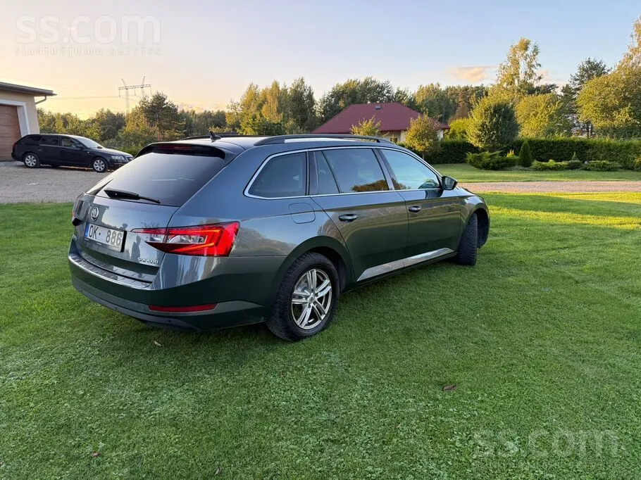 Skoda Superb 2017 photo 3