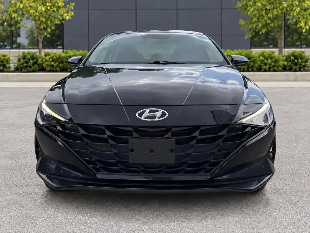 Hyundai Elantra 2023 photo 2