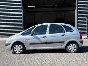 Citroen Xsara Picasso 2003 photo 2