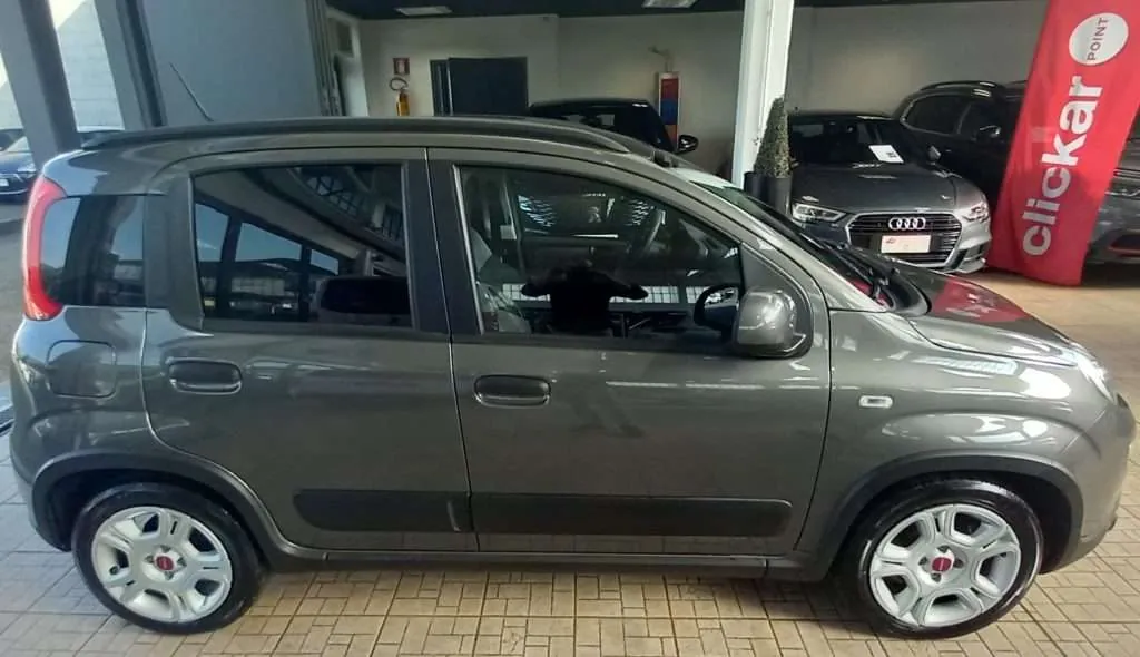 Fiat Panda 2023 photo 2