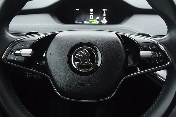 Skoda Enyaq 2023 photo 5