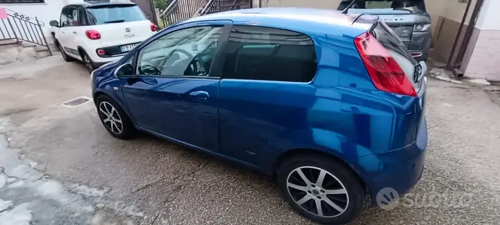 Fiat Grande Punto 2008 photo 4