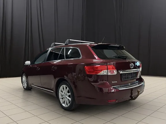 Toyota Avensis 2012 photo 3