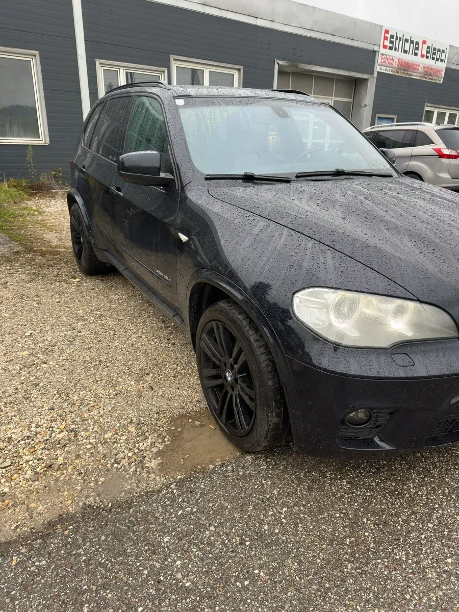 BMW X5 2012 photo 2