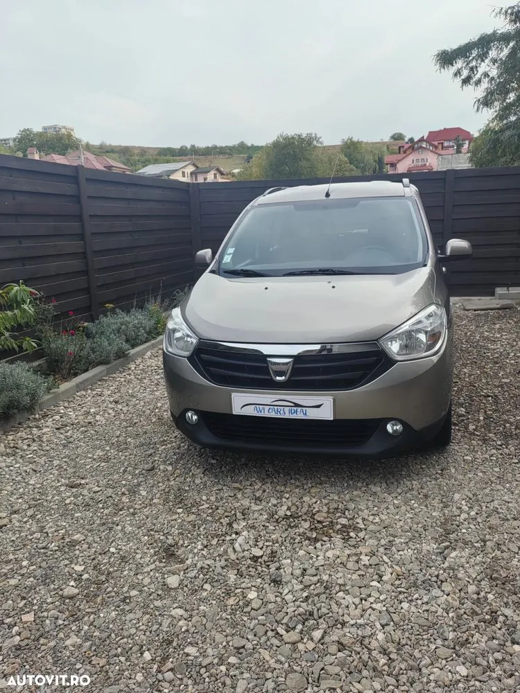 Dacia Lodgy 2014 photo 3