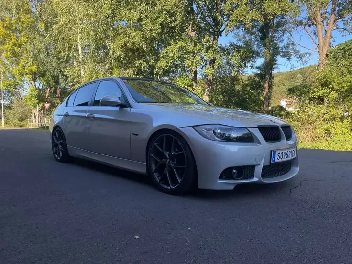 BMW 318D 2007 photo 3