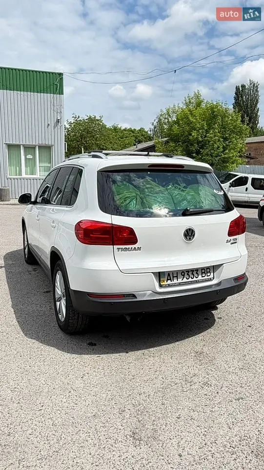 Volkswagen Tiguan 2012 photo 3