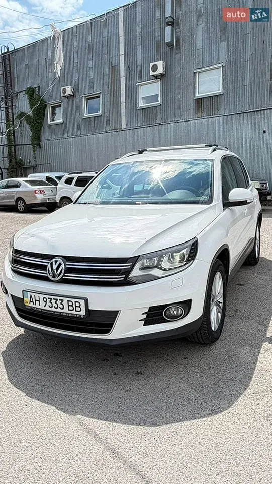 Volkswagen Tiguan 2012 photo 2