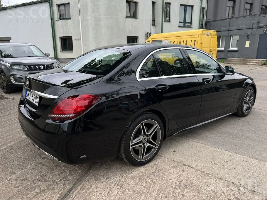 Mercedes-Benz C180 2019 photo 4