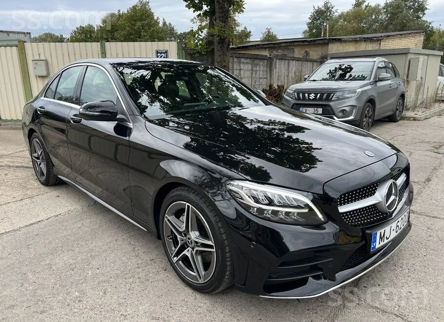 Mercedes-Benz C180 2019 photo 3